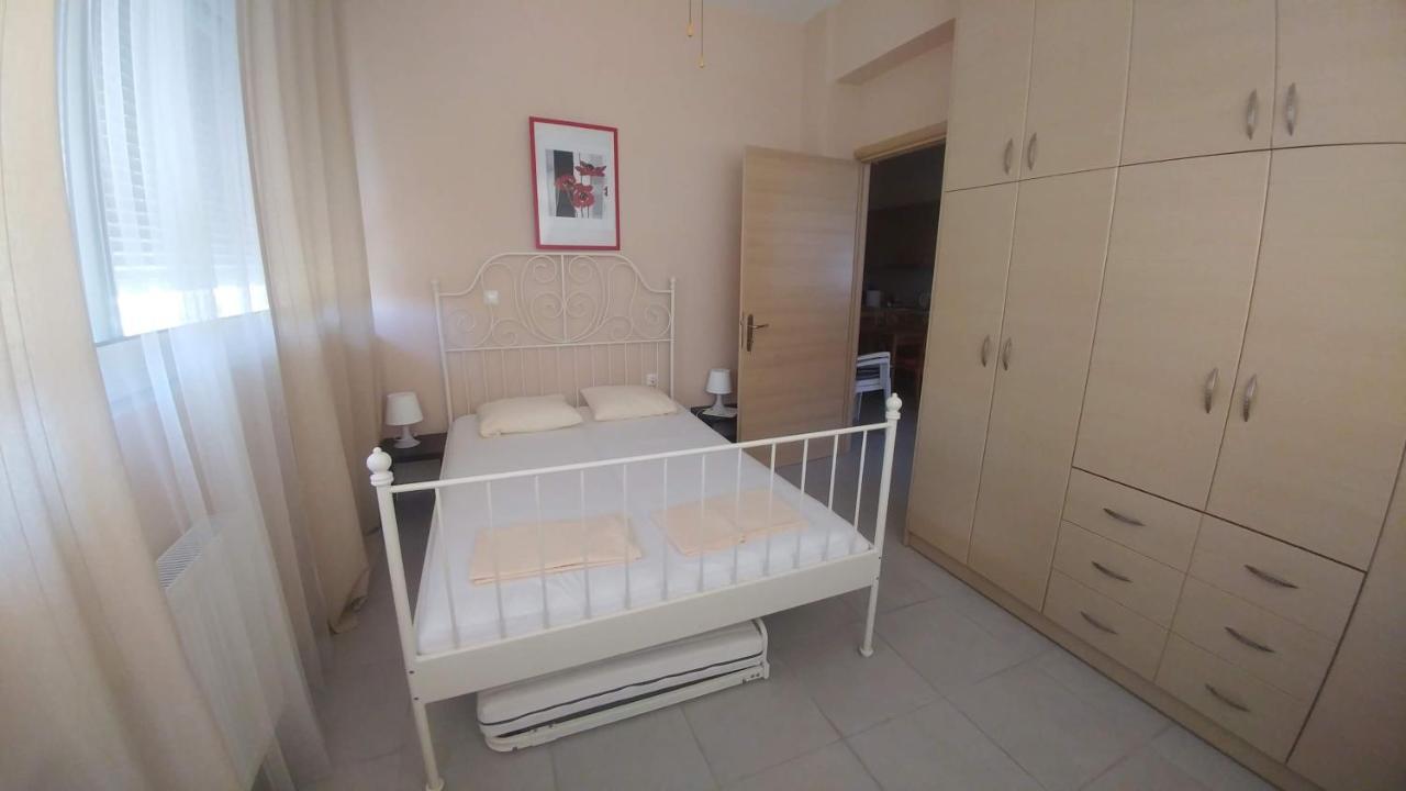 Family Apartment Derveni Luaran gambar
