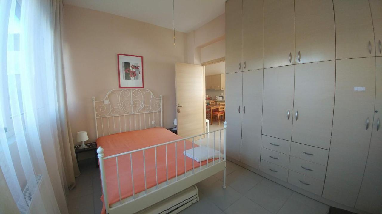 Family Apartment Derveni Luaran gambar