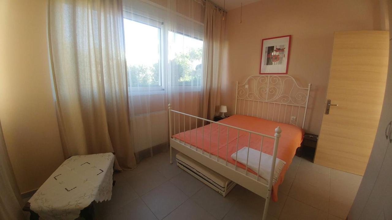 Family Apartment Derveni Luaran gambar